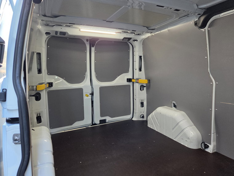 Vehicle Image 36