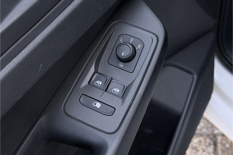 Vehicle Image 38