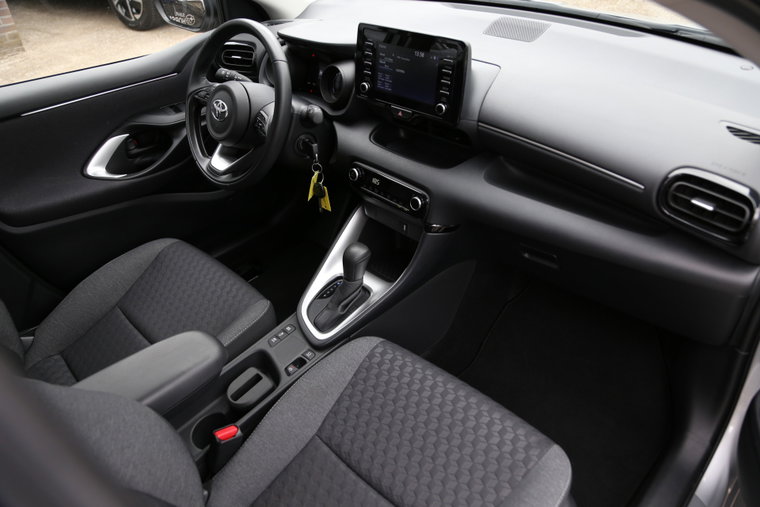 Vehicle Image 4