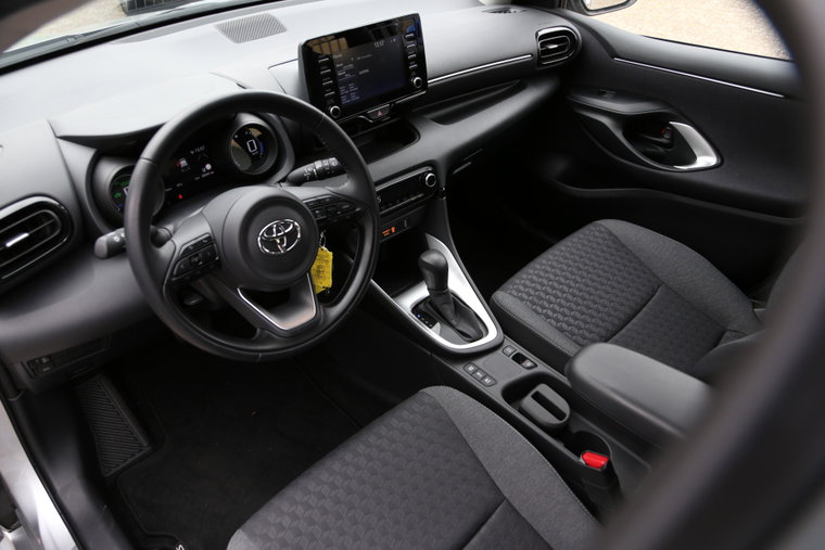 Vehicle Image 6