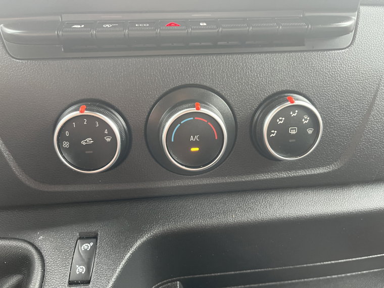Vehicle Image 43