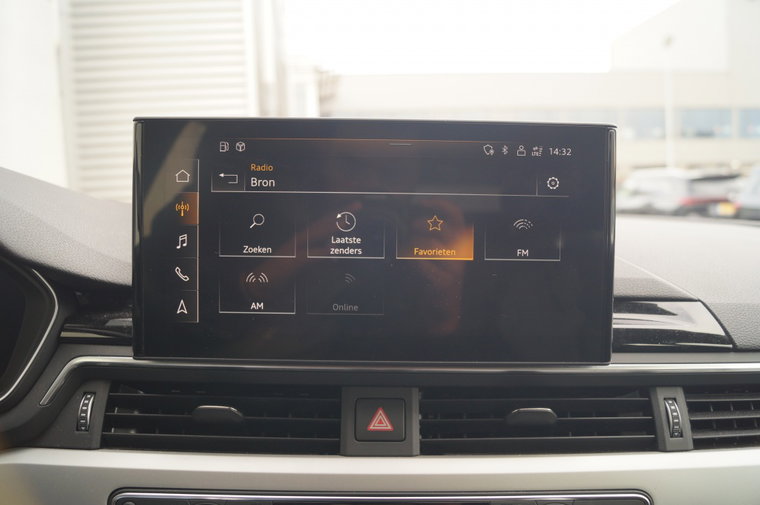 Vehicle Image 16