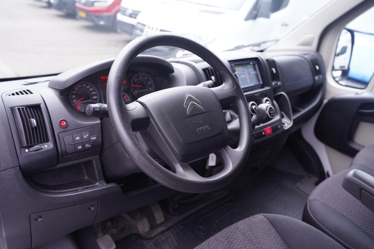 Vehicle Image 26