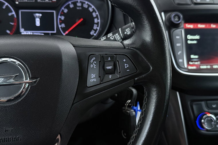 Vehicle Image 32