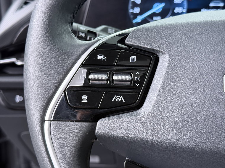 Vehicle Image 26