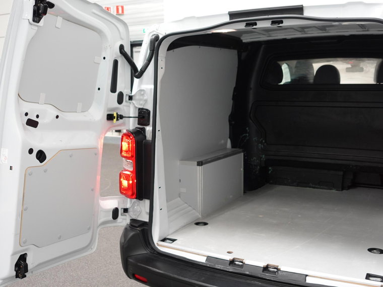 Vehicle Image 35