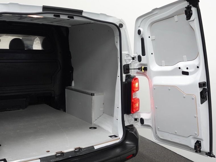 Vehicle Image 36