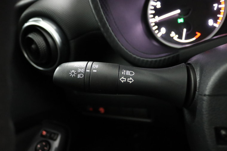 Vehicle Image 38