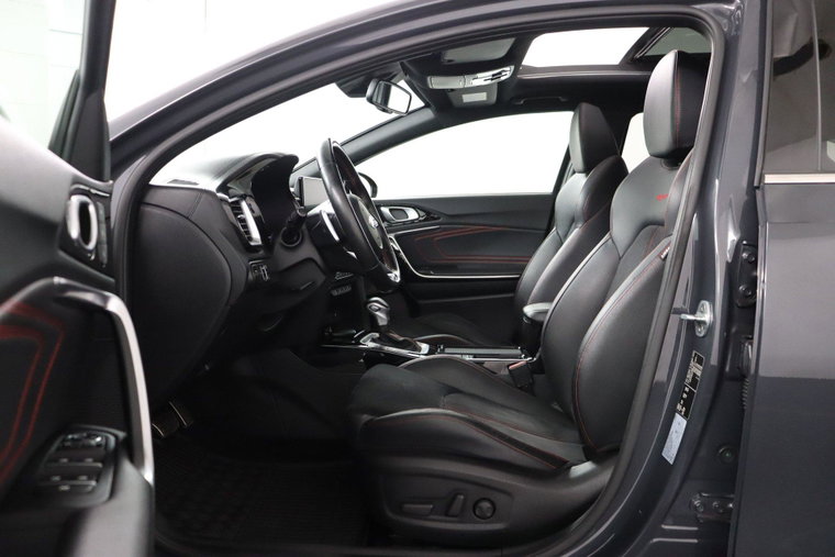Vehicle Image 14