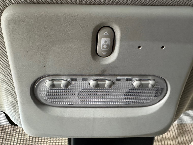 Vehicle Image 35