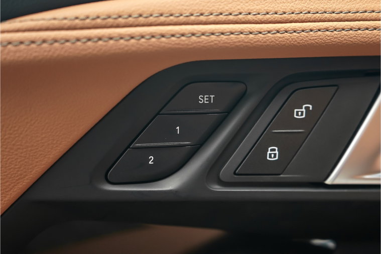 Vehicle Image 36