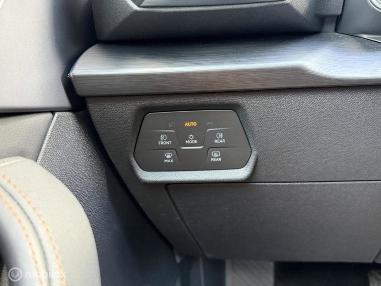 Vehicle Image 48