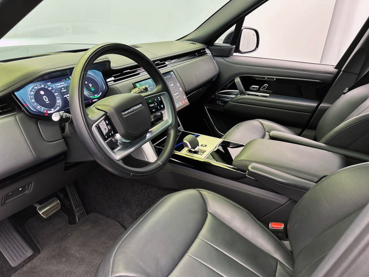 Vehicle Image 12
