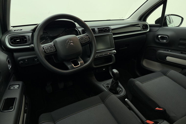Vehicle Image 15