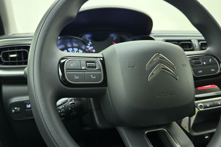 Vehicle Image 22