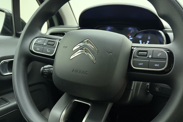 Vehicle Image 23