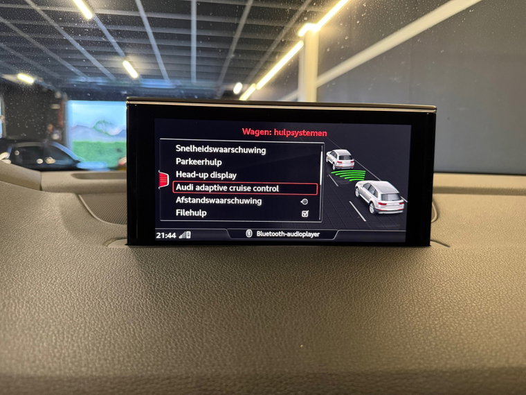 Vehicle Image 37