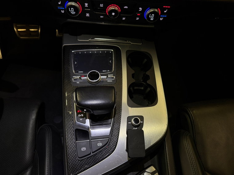 Vehicle Image 40