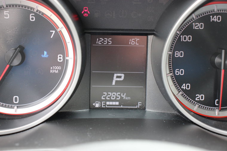 Vehicle Image 14