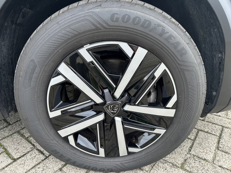 Vehicle Image 30
