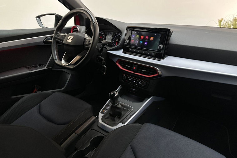 Vehicle Image 14