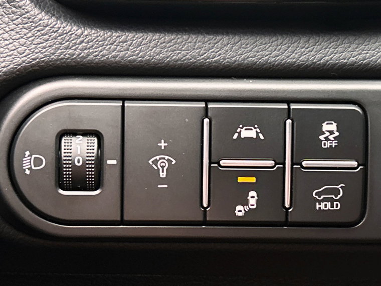 Vehicle Image 38