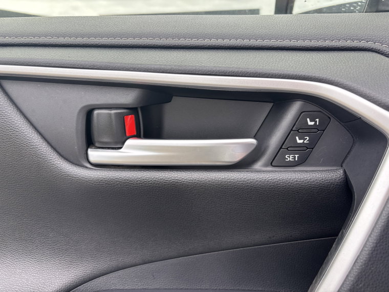 Vehicle Image 27