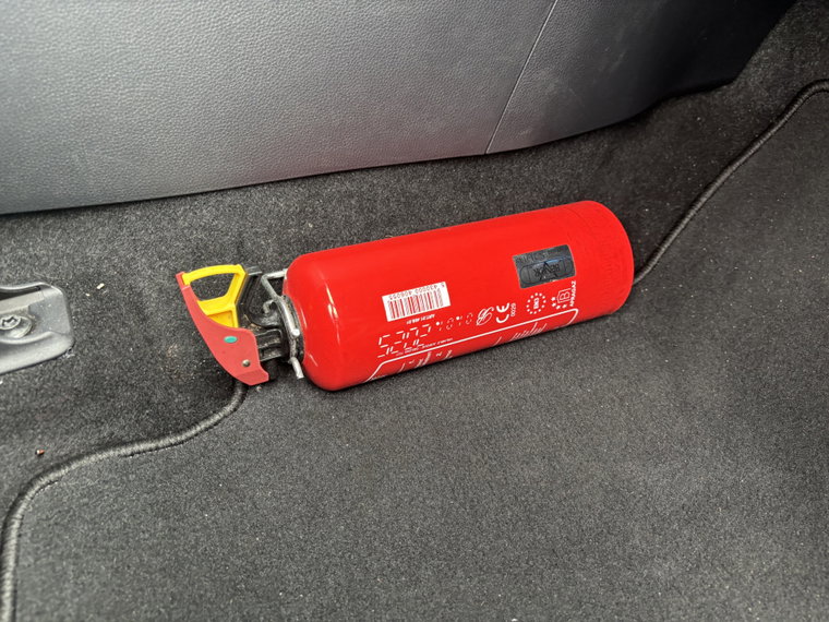 Vehicle Image 32