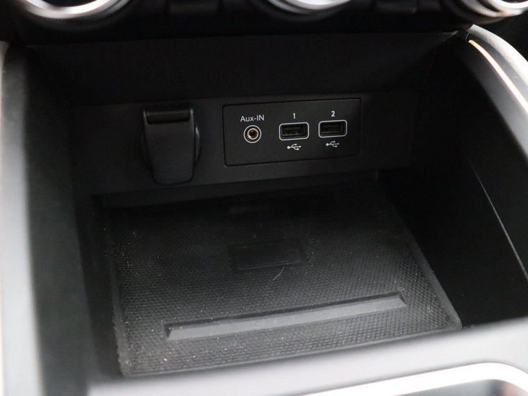 Vehicle Image 28