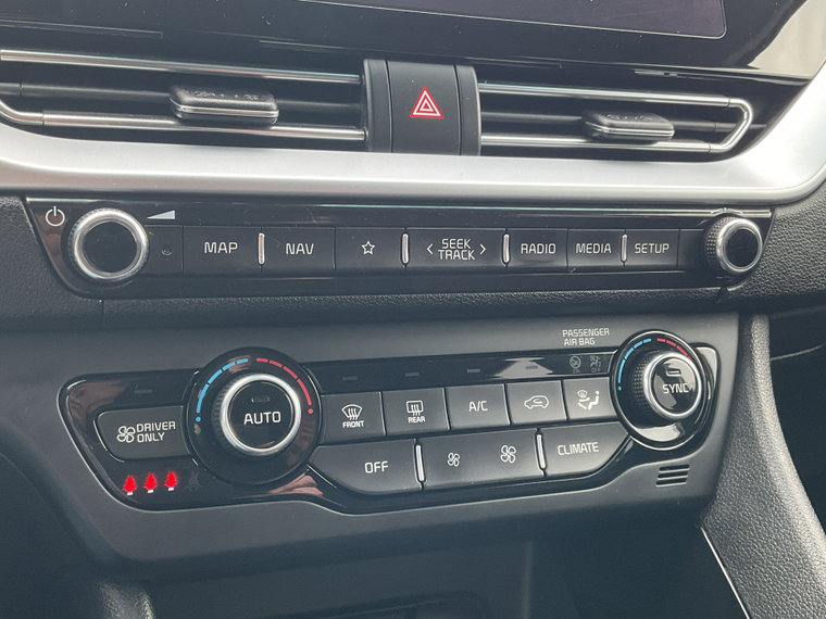 Vehicle Image 26