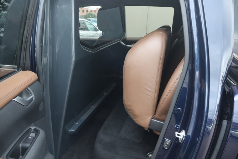Vehicle Image 17