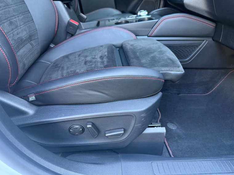 Vehicle Image 27
