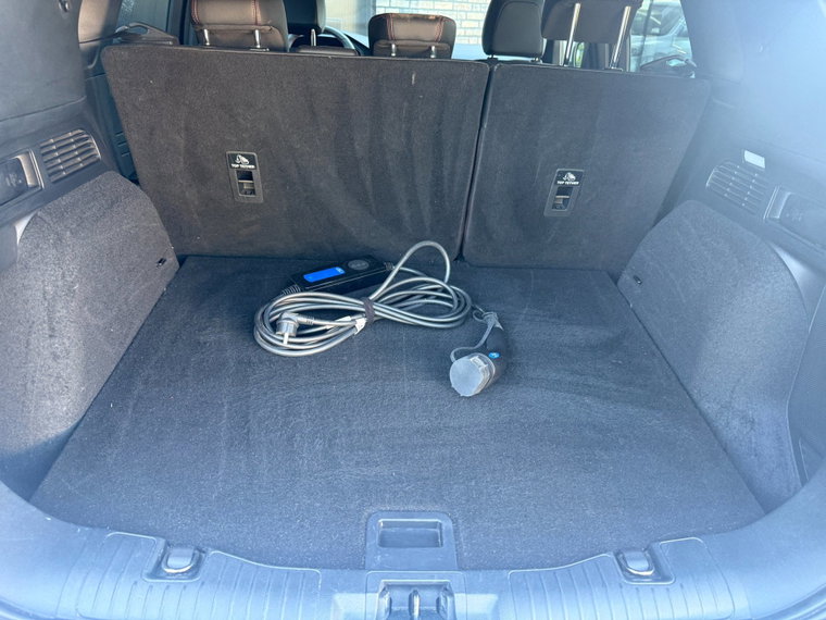Vehicle Image 30