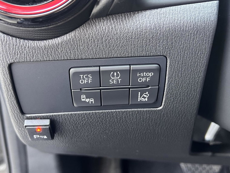 Vehicle Image 34