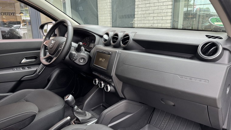Vehicle Image 15
