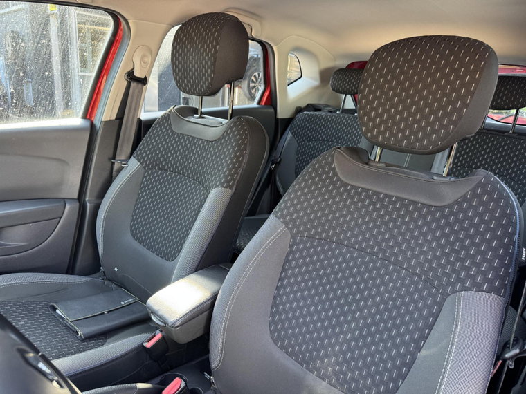 Vehicle Image 11