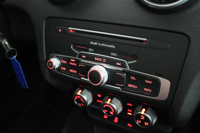Vehicle Image 26