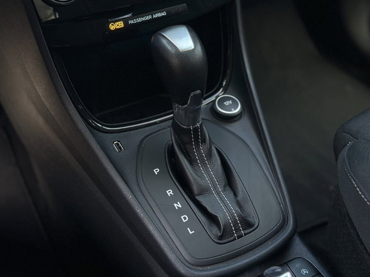 Vehicle Image 22
