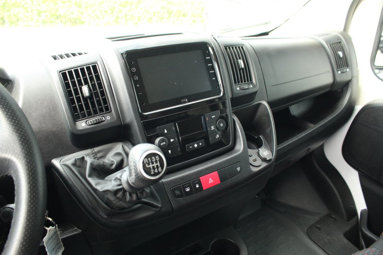 Vehicle Image 23