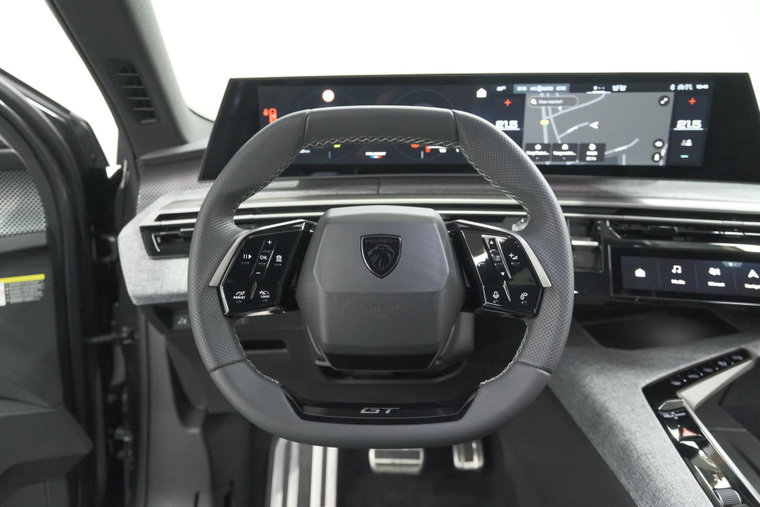 Vehicle Image 28
