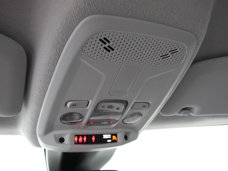 Vehicle Image 32