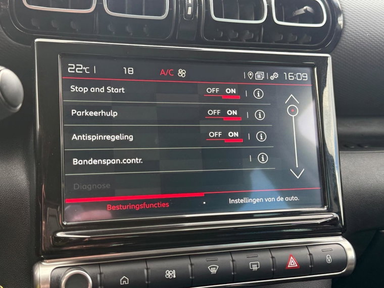 Vehicle Image 32