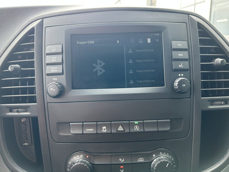 Vehicle Image 17