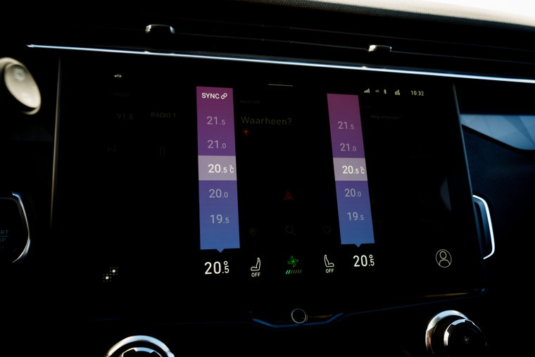 Vehicle Image 15