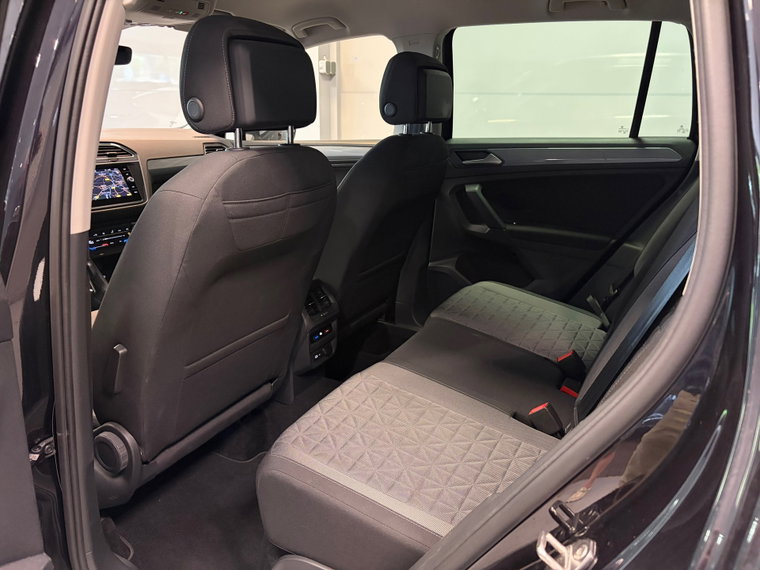 Vehicle Image 40