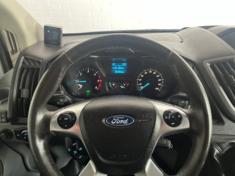 Vehicle Image 19