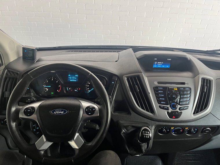 Vehicle Image 23