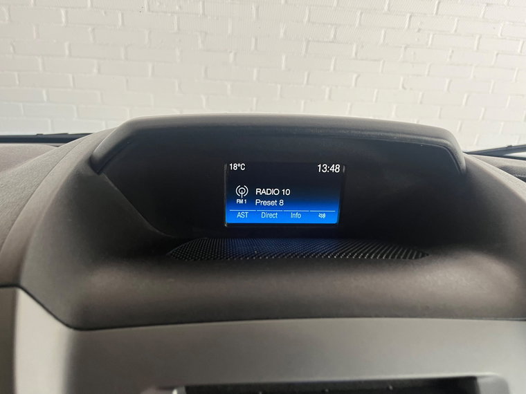 Vehicle Image 26