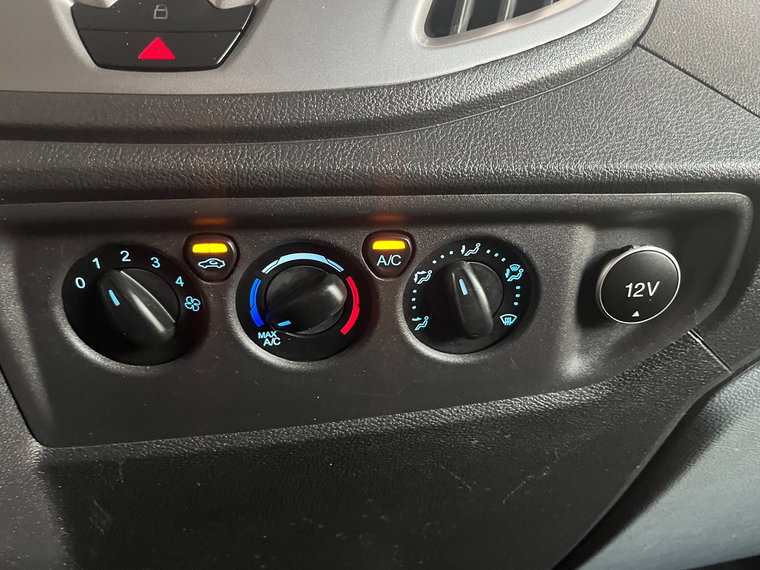 Vehicle Image 28