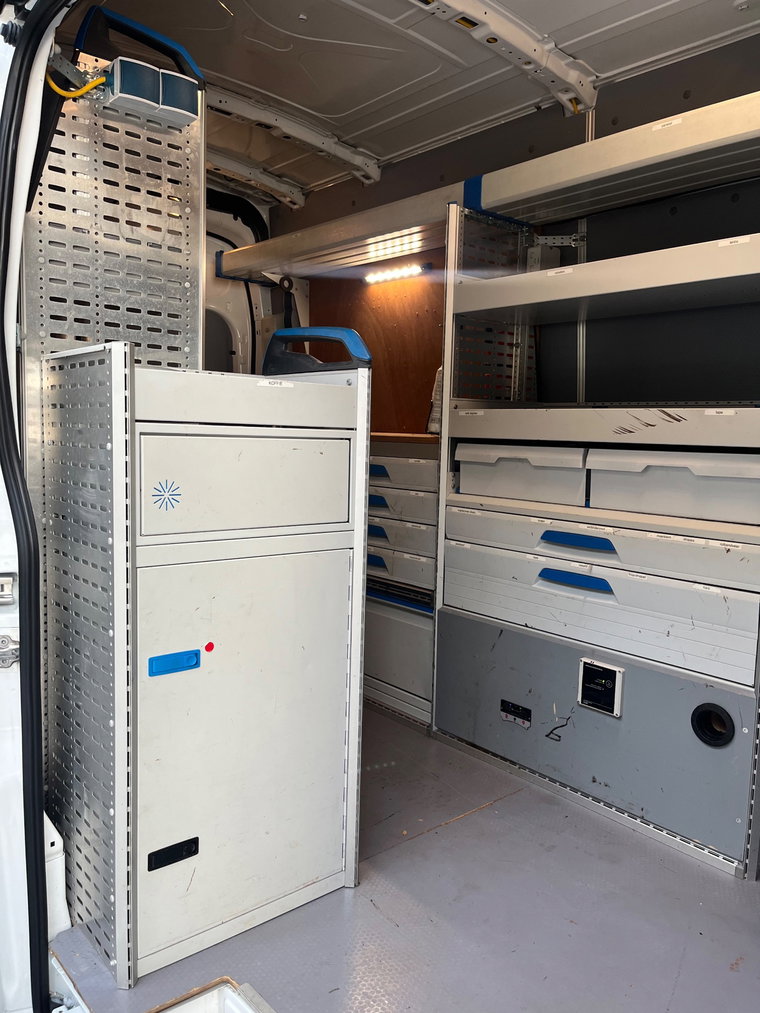 Vehicle Image 35